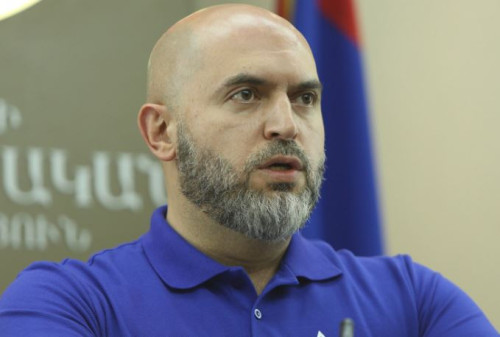Մարուքյանի հոգին ազատվեց «կառուցողական ընդդիմադիրի» տառապանքներից, հանգչես խաղաղությամբ որպես քաղաքական գործիչ․ Աշոտյան
