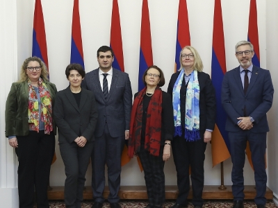 Արման Եղոյանը դեսպաններին ներկայացրել է Արցախում քաղաքացիական բնակչության հանդեպ ադրբեջանական կողմի սադրանքները