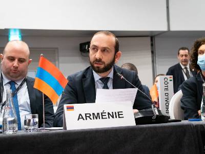 Armenia FM presents Azerbaijan's steps to create humanitarian crisis in Nagorno-Karabakh