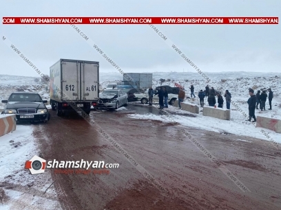 Խոշոր ու շղթայական ավտովթար՝ Արագածոտնում. բախվել են BMW-ն, Kia Forte-ն, Volkswagen-ը, ГАЗ 3110-ն ու ЗИЛ-ը