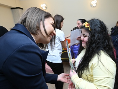 Քրիստիննե Գրիգորյանն այցելել է «Արև-երեխաներ» երեխաների առողջության և զարգացման կենտրոն»
