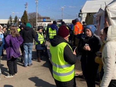 Embassy helps Armenians crossing from Ukraine to Romania
