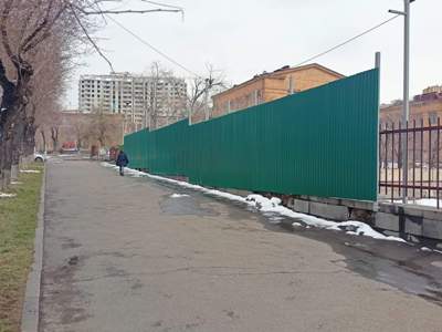 Ջրավազա՞նը, թե՞՝ գիտական կենտրոնի ողջ տարածքը․ կառավարությունը լռում է, իսկ կառուցապատողն անցել է գործի