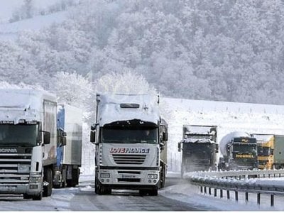 Բեռնափոխադրողները բողոքում են պարապուրդից «Վերին Լարս»-ում. ՀՀ իշխանությունները ոչինչ չեն ձեռնարկում