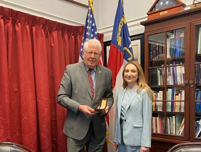 Armenia ambassador meets with US Congressman David Price