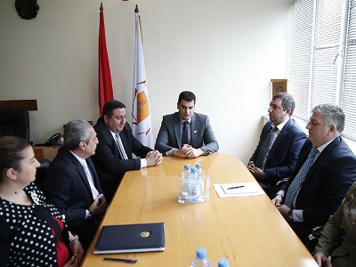 Երեւանի քաղաքապետը ներկայացրել է Նորք-Մարաշի նոր թաղապետին