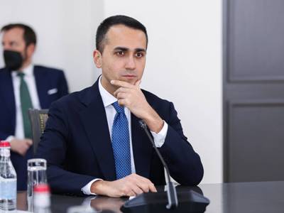 Մենք դրական ենք վերաբերվում Երեւանի եւ Բաքվի բարձրամակարդակ ուղիղ շփումներին. Իտալիայի ԱԳ նախարար