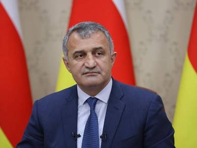 Бибилов: Вхождение Южной Осетии в состав РФ не отразится на транзите в Грузию, его фактически нет