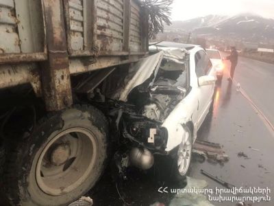 Ապարան-Աշտարակ ճանապարհին բախվել են «ZIL-130»-ն ու «Mercedes»-ը․ տուժածներից մեկի վիճակը ծանր է