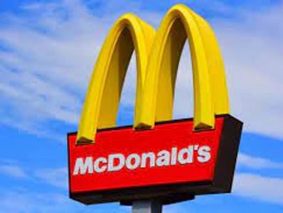 Mirror: В Великобритании Mc’Donalds был вынужден изменить состав бургеров из-за нехватки томатов