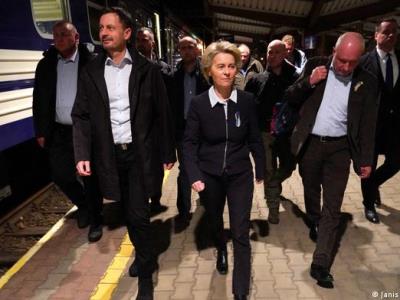 Von der Leyen: Goal is to present Ukraine's application to EU council this summer