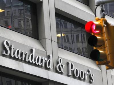 Standard & Poor’s понизило оценку способности России погасить внешний долг