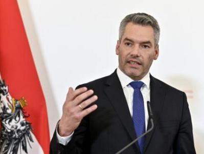 Austrian chancellor plans to visit Moscow