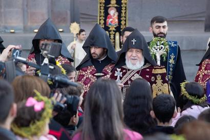 Ծաղկազարդի տոնը Մայր Աթոռ Սուրբ Էջմիածնում