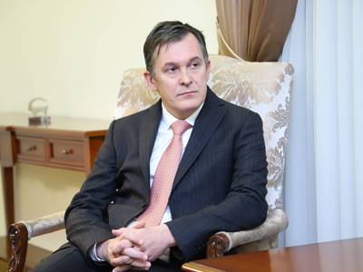 Близкое к Алиеву СМИ опустилось до того, что обозвало французского сопредседателя МГ «французским бесом»