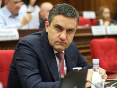 Սա ՀՀ նորագույն պատմության ամենախայտառակ ու ստորացուցիչ դրվագն է. Ղազինյանը՝ Արցախ պատգամավորների մուտքն արգելելու մասին