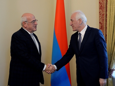 Armenia President and AGBU representatives talk about Armenia-Diaspora relations