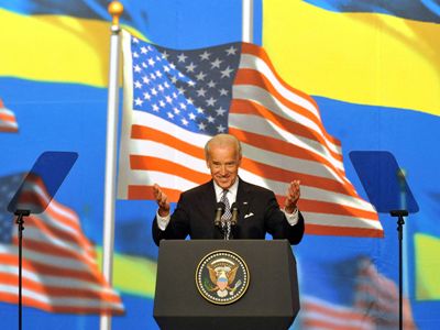 US to provide Ukraine with more than 70 howitzers and 120 UAVs