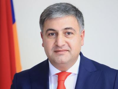 Արշակ Ասլանյանն ազատվել է էկոնոմիկայի նախարարի տեղակալի պաշտոնից