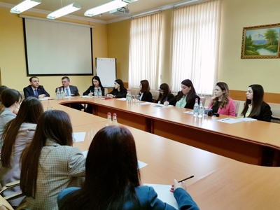 Գեղամ Ստեփանյանը հանդիպել է ՀՀ ԱԳՆ դիվանագիտական դպրոցի պատվիրակության հետ