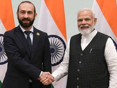 Armenia FM meets with India PM