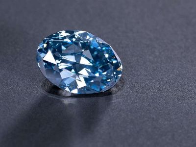 Blue diamond sold for $57.5 million at Sotheby's in Hong Kong