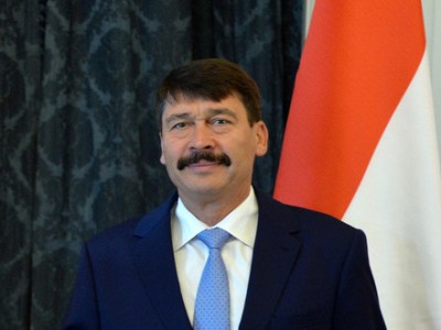 Президент Венгрии предложит парламенту переизбрать Орбана на посту премьера