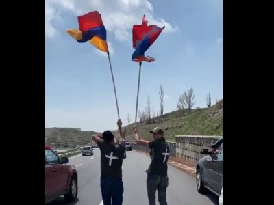 Ասպրամ Կրպեյանի գլխավորած երթը հասել է Չարենցավան. այսօրվա վերջնակետը Աբովյանն է (վիդեո)