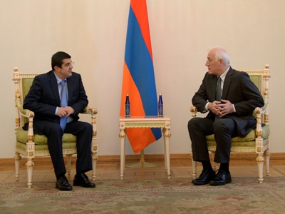 Արայիկ Հարությունյանը Երևանում հանդիպել է ՀՀ նախագահ Վահագն Խաչատուրյանի հետ
