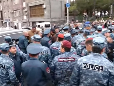 По состоянию на полдень, в Ереване подвергнуты приводу 199 граждан