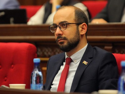 Ակնհայտ է, որ ակցիայի մասնակիցները հետապնդում են իրավիճակը սադրելու և բախումներ հրահրելու նպատակ. ՔՊ-ական պատգամավոր