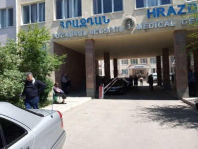 «Հրազդան» ԲԿ բժշկին ծեծող, ապա ժամանած ոստիկանին հարվածներ հասցրածներից մեկը ՊՆ գնդապետ է