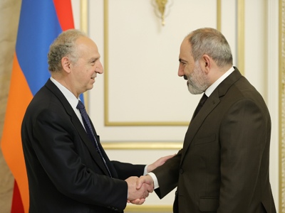 Փաշինյանն ընդունել է Եվրասիայի Հայ Ավետարանական եկեղեցիների միության նախագահ Ռենե Լևոնյանին