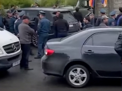 Граждане с требованием отставки Пашиняна перекрыли дорогу из Вайоц Дзора в Ереван