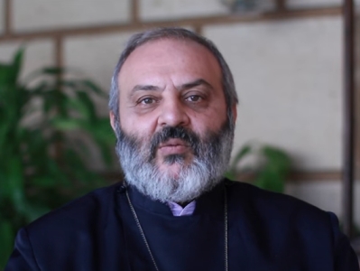 Սպառնալիքի թիրախը թող լինի Ադրբեջանի ԱԺ նախագահը, ում ներկայությամբ սեթեւեթում էր. Բագրատ Սրբազանը՝ Ալեն Սիմոնյանին