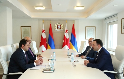 Armenia Defense Minister meets with Georgian PM
