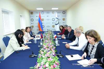 ՀՀ ՄԻՊ-ը հանդիպել է Ֆրանսիա-Հայաստան բարեկամական խմբին, անդրադարձ է եղել Ադրբեջանում պահվող հայ ռազմագերիների խնդրին