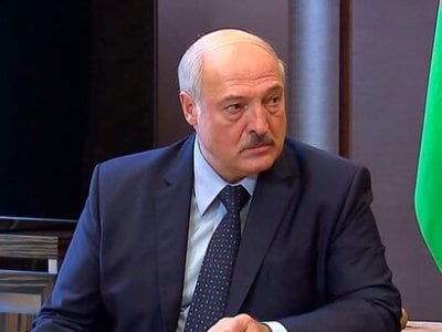 Лукашенко призвал белорусские СМИ не проиграть информационную войну