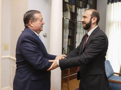Armenia FM in US, meets with International Republican Institute Eurasia regional director