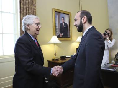 Ararat Mirzoyan briefs US Senator McConnell on details of Armenia-Turkey normalization process