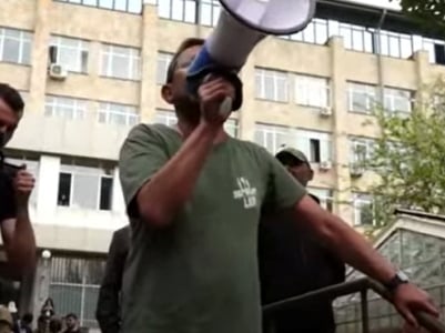 Участники шествия полностью перекрыли проспект Баграмяна в Ереване