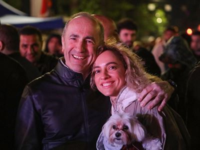 Armenia ex-president and his daughter attend rally of Resistance Movement