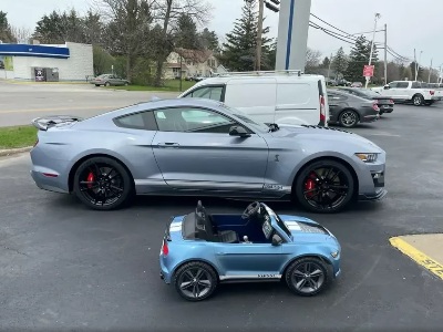 Հայրը որդու համար ստեղծել է իր Ford Mustang Shelby GT500-ի փոքր տարբերակը