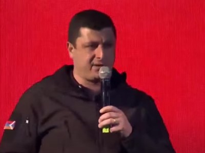 «Честь имею»: Власть пытается держать в заложниках членов семьи героя Мхитара Галеяна