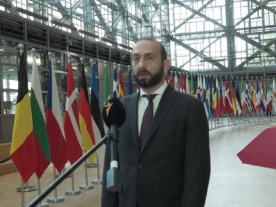 Armenia PM introduces Borrell Armenia's position on establishing regional peace and stability
