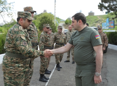 Պատրաստվում է զինծառայողների բնակարանային ապահովման փաթեթ. Այն կբարձրացնի սպայական ծառայության գրավչությունը. Պապիկյան