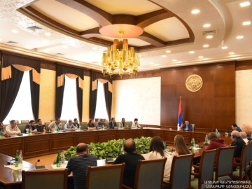 Արցախի նախագահն ընդունել է Հայաստանի հանրային ռադիոընկերության Մերանգուլյանի անվան ժողգործիքների վաստակավոր անսամբլին