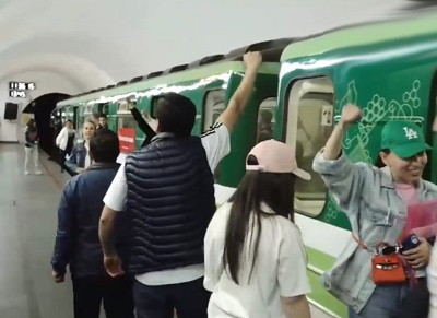Resistance Movement activists hold disobedience actions in Yerevan metro stations