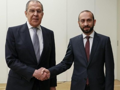 Armenia and Russia FMs have phone talk