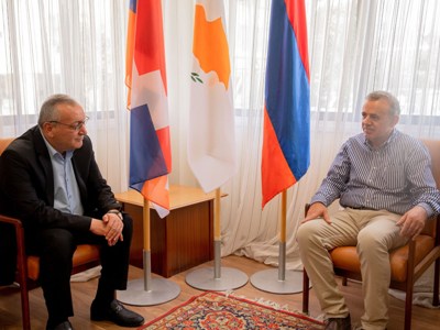 Արթուր Թովմասյանի գլխավորած պատվիրակությունը հանդիպել է կիպրացի եվրոխորհրդարանական Կոստաս Մավրիտիսի հետ